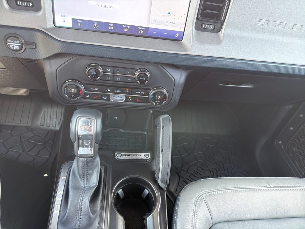 Used 2024 Ford Bronco Outer Banks AWD/4WD image 24