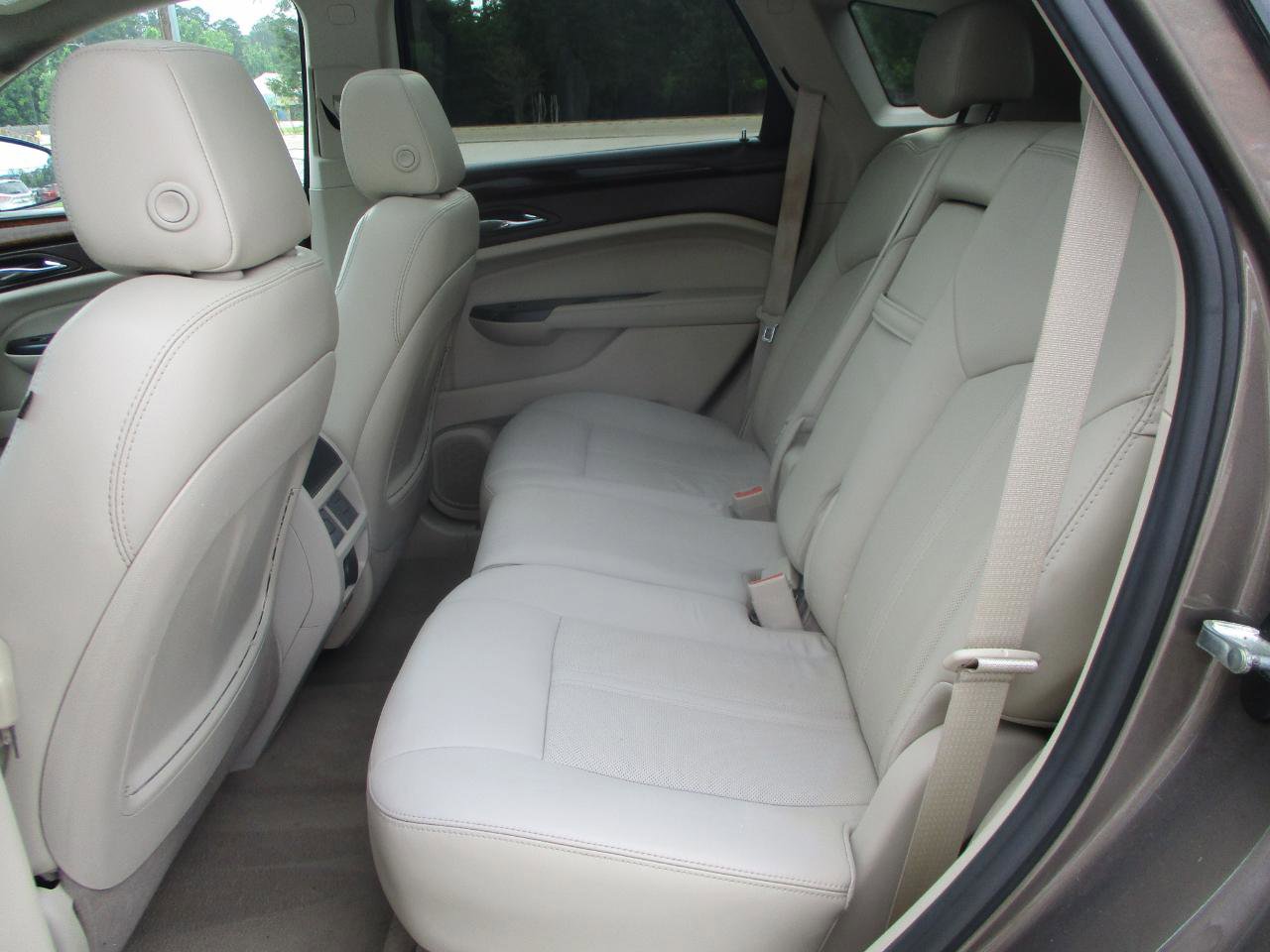 Used 2015 Cadillac SRX Luxury FWD image 14