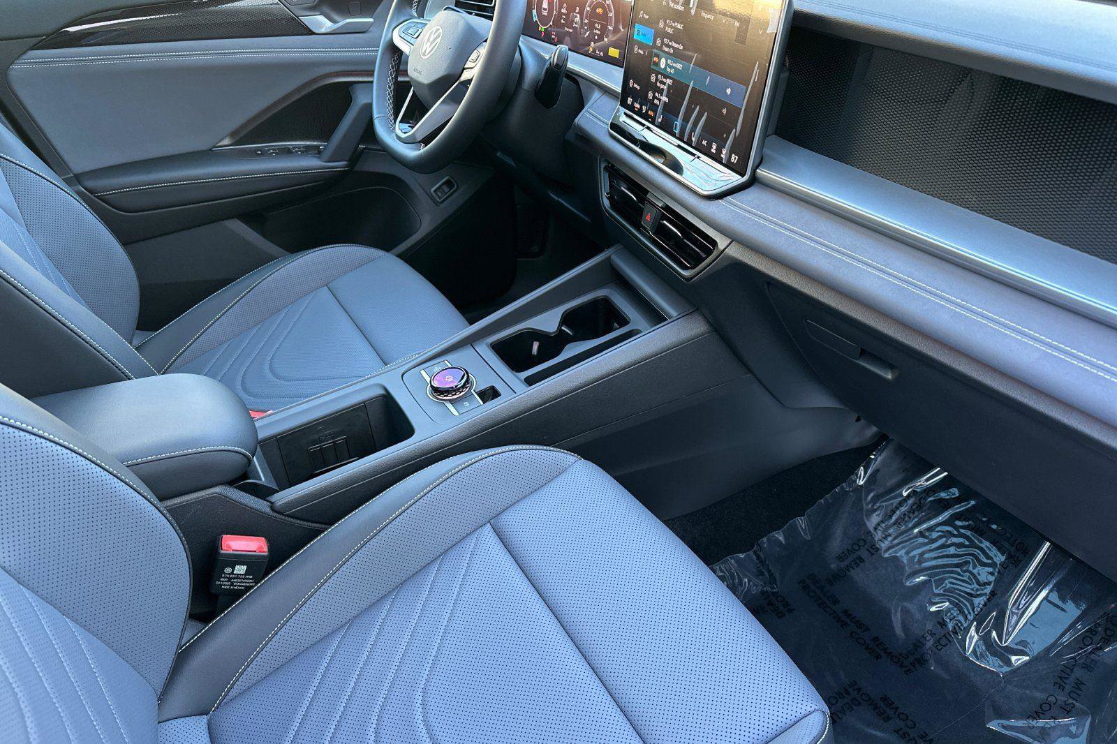 New 2026 Volkswagen Tiguan SE image 15