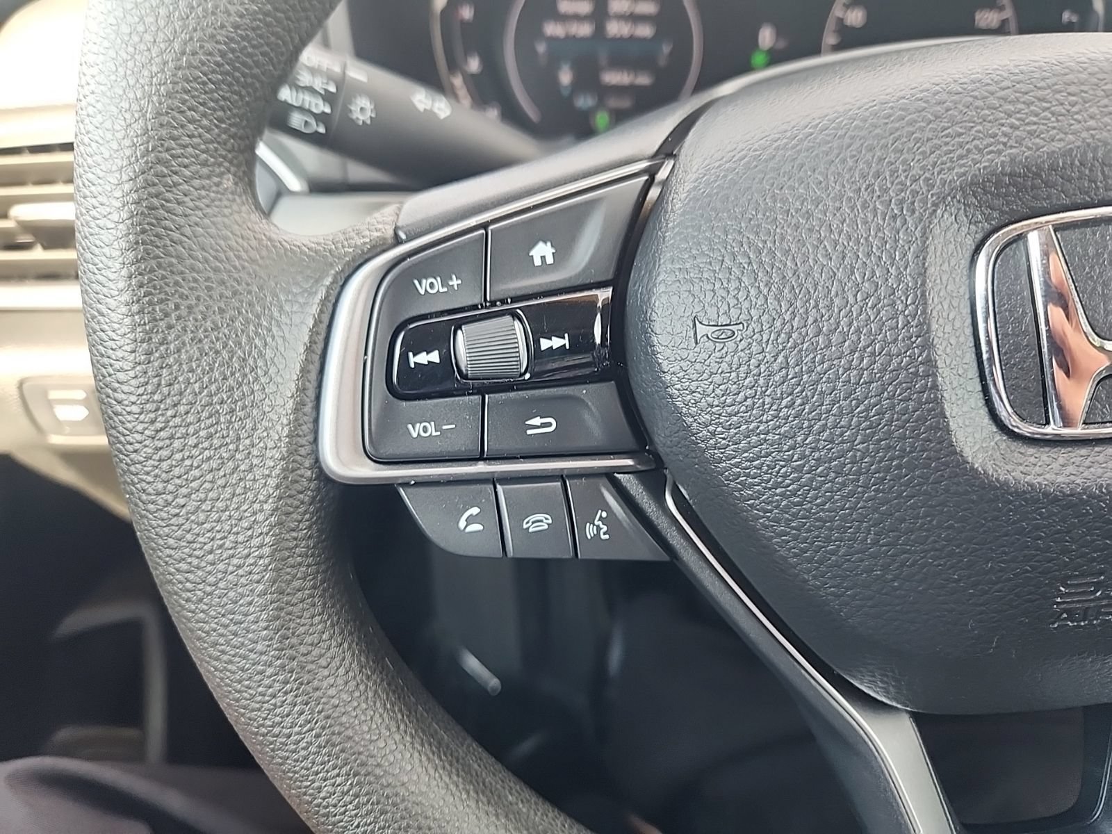 Used 2022 Honda Accord LX image 24