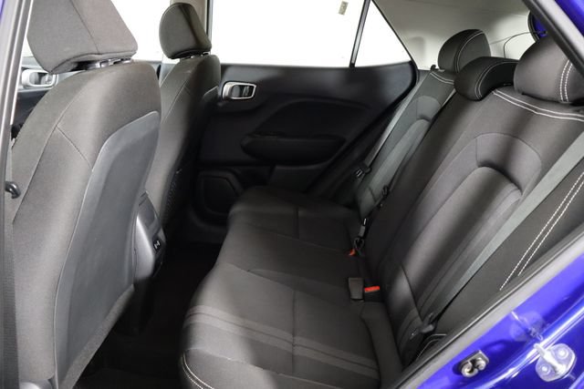 Used 2025 Hyundai Venue SEL FWD image 16