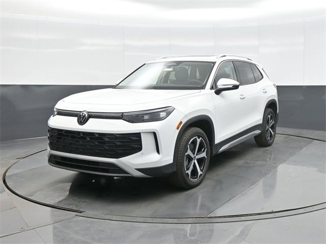 New 2026 Volkswagen Tiguan SE image 3