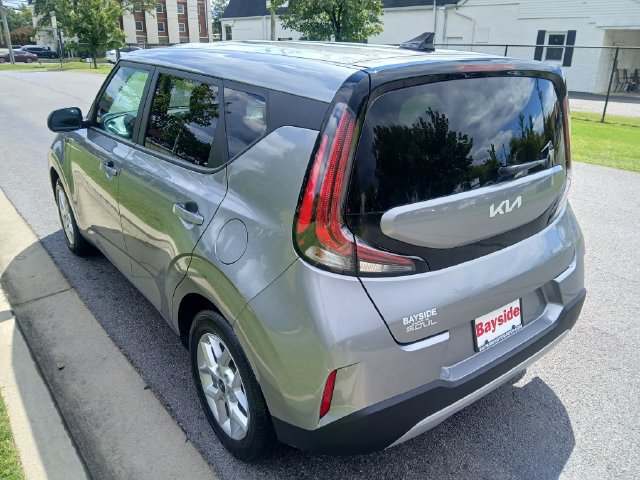 Certified 2025 Kia Soul LX w/ LX Technology Package FWD image 14