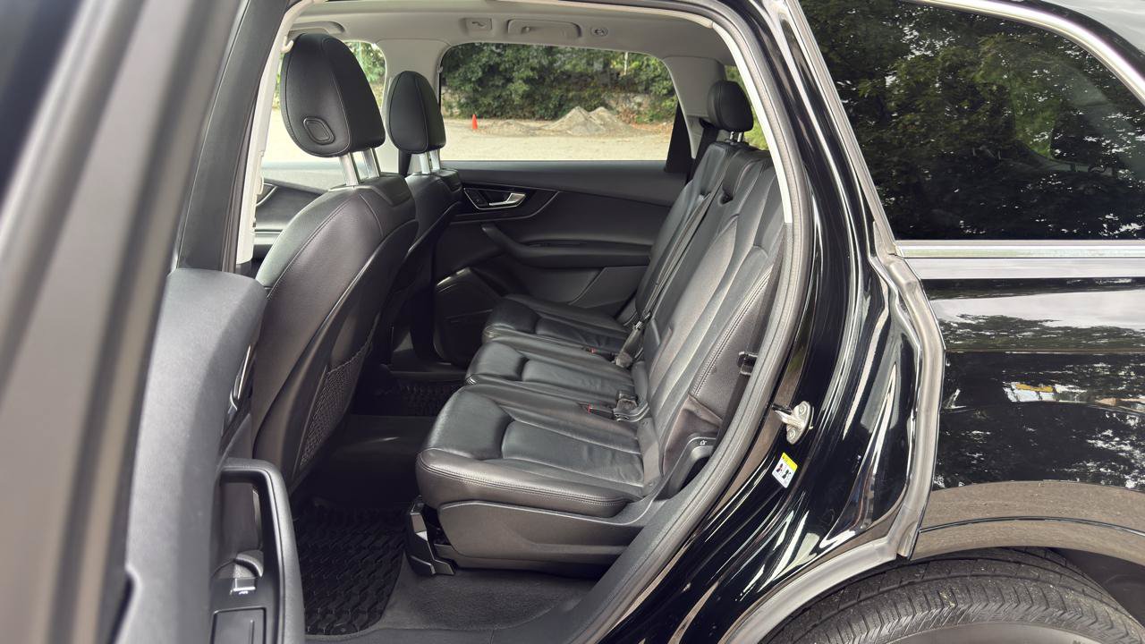 Used 2019 Audi Q7 3.0T Premium Plus w/ Premium Plus Package AWD/4WD image 37