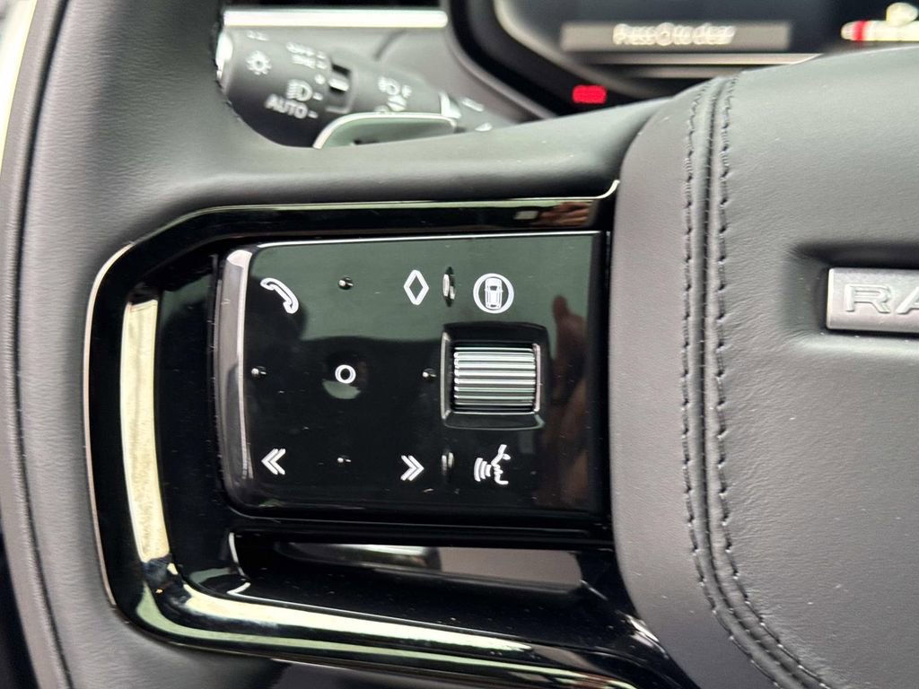 New 2026 Land Rover Range Rover Sport Dynamic SE AWD/4WD image 30