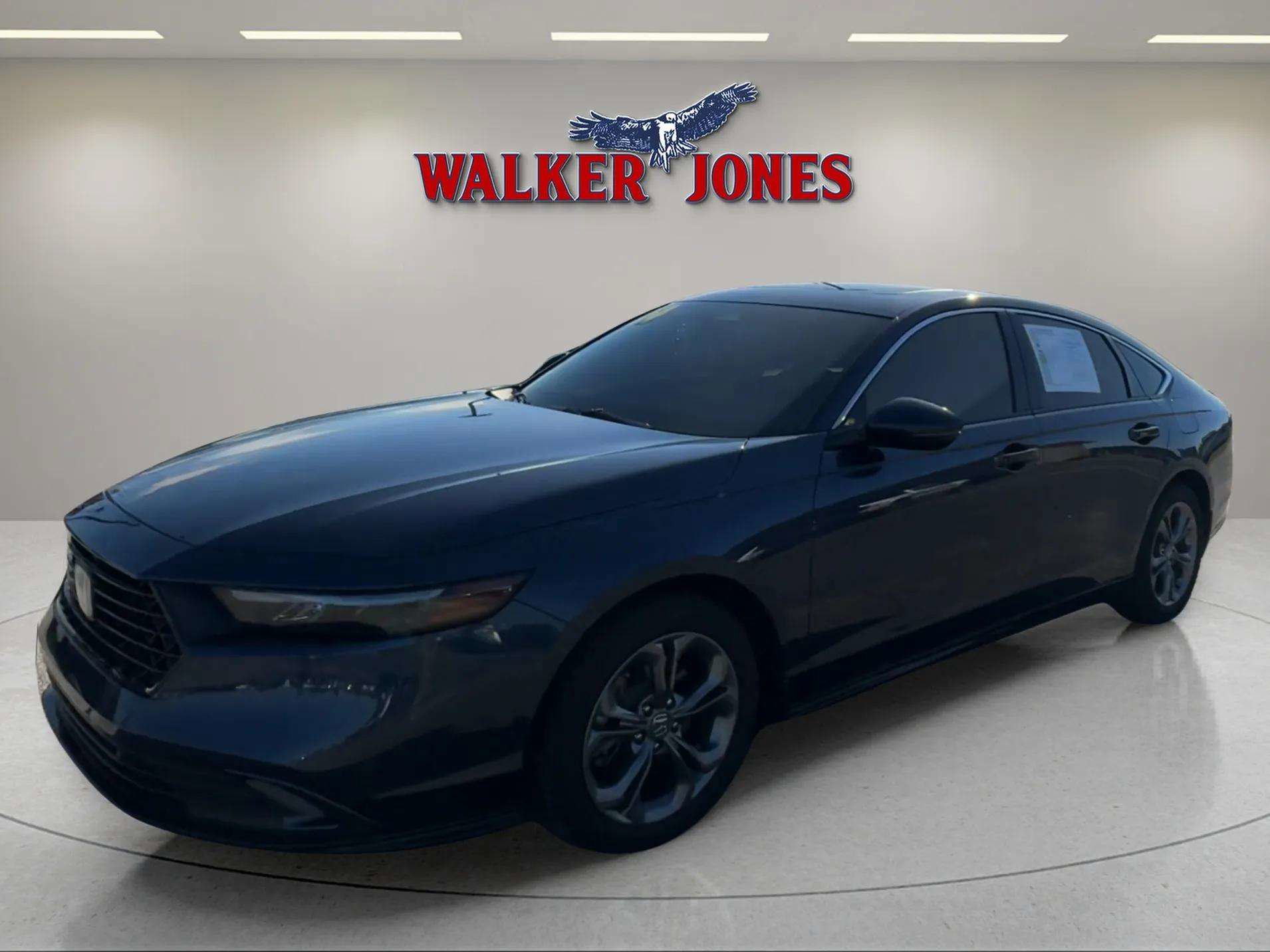 Used 2024 Honda Accord EX-L image 3