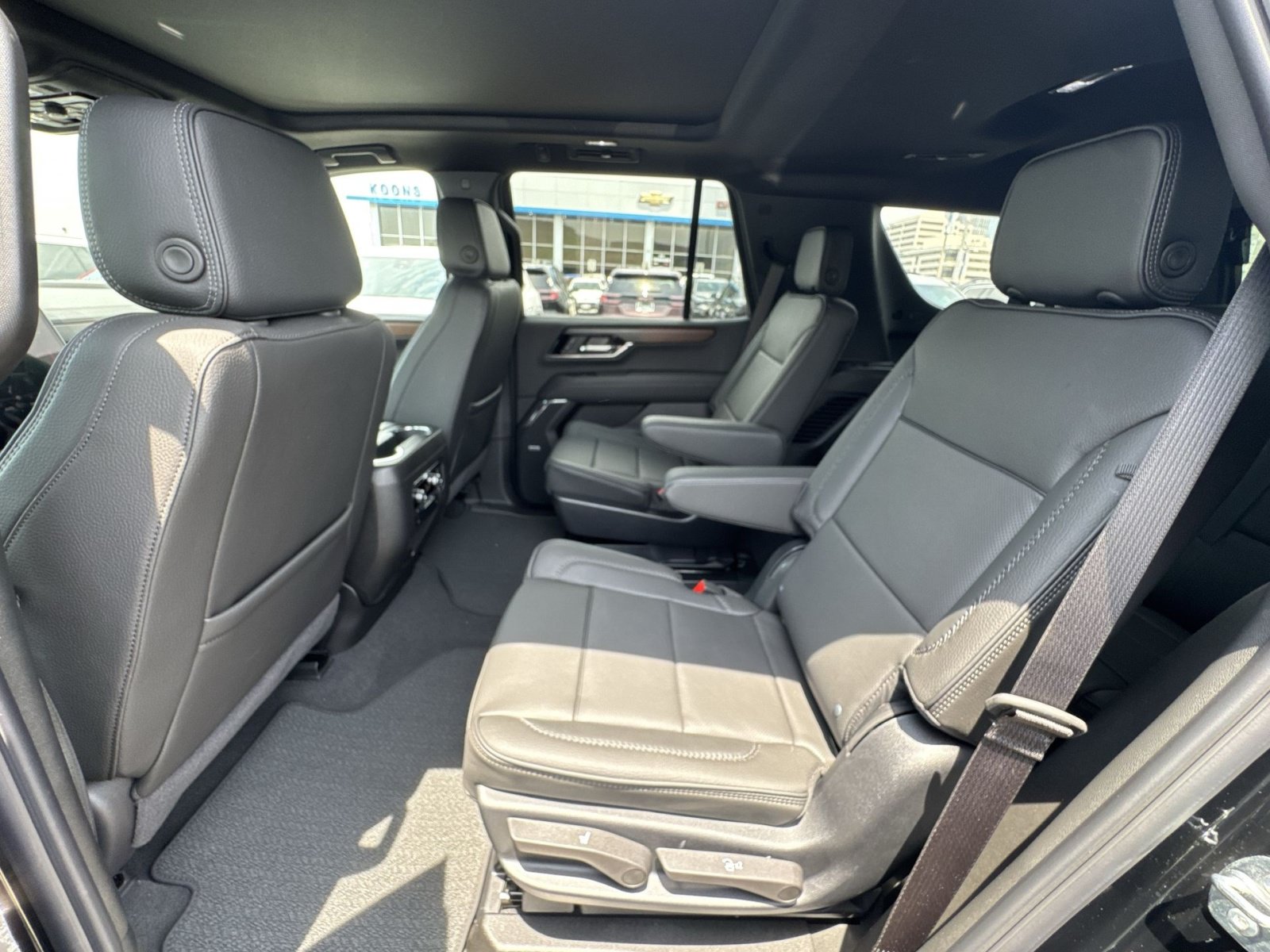 New 2026 GMC Yukon Denali w/ Sun & Power Step Package AWD/4WD image 24