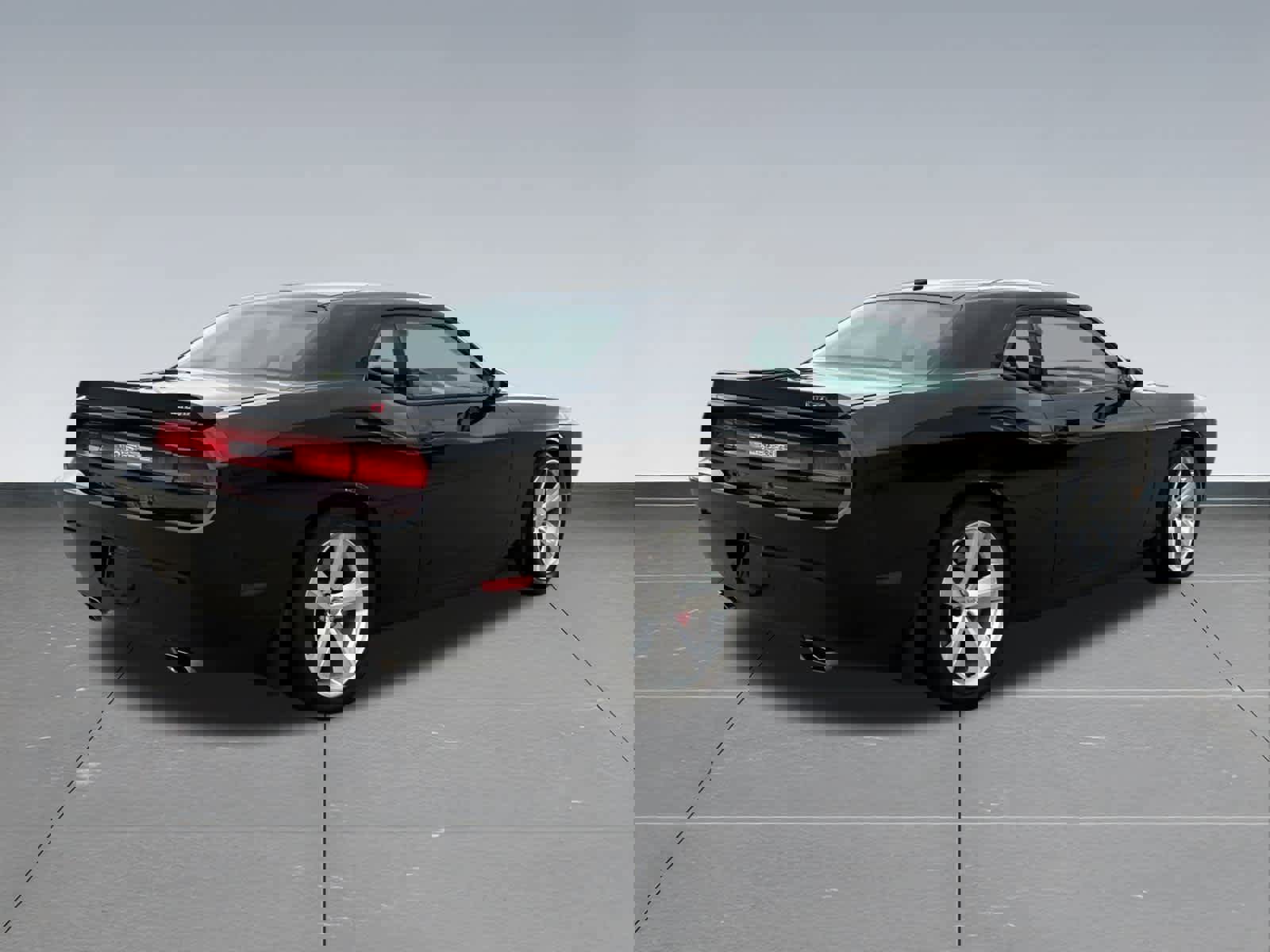 Used 2009 Dodge Challenger SRT8 w/ SRT Option Group II image 3