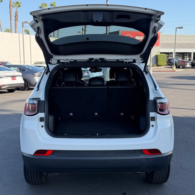 Used 2024 Jeep Compass Latitude AWD/4WD image 7