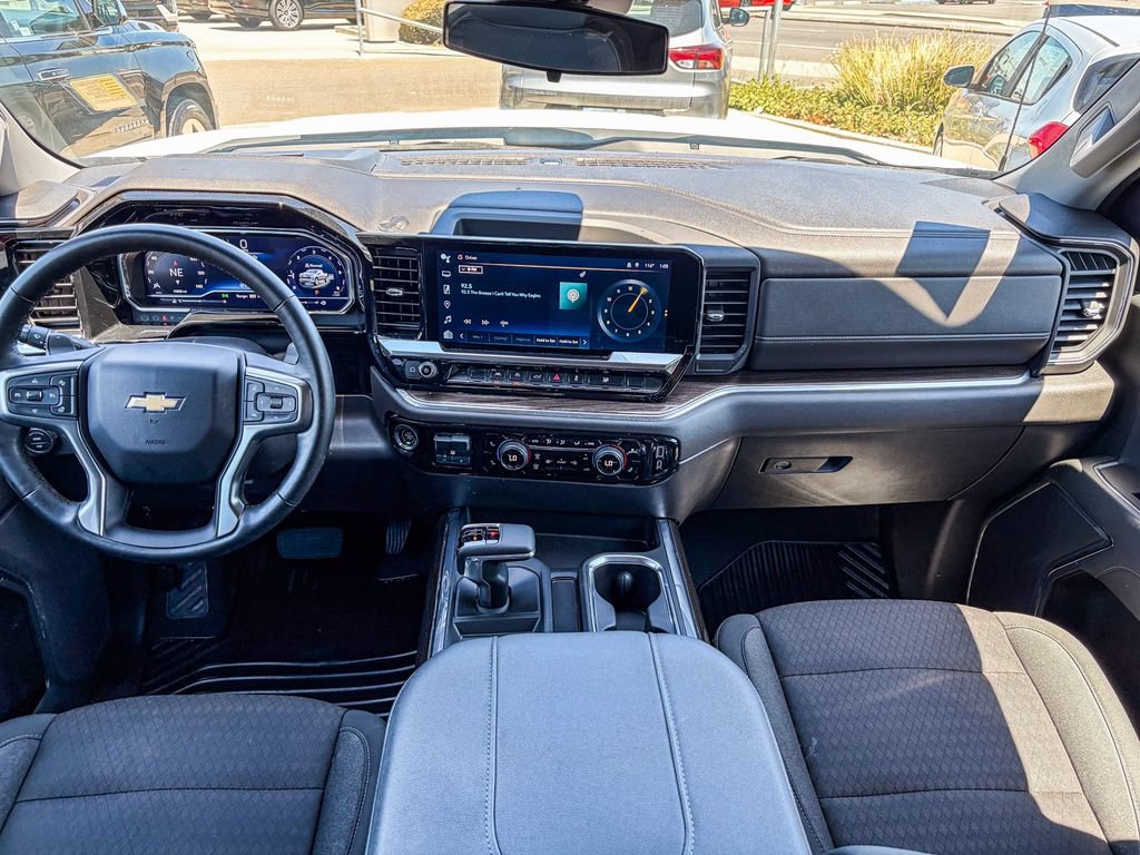 Used 2023 Chevrolet Silverado 1500 LT AWD/4WD image 16