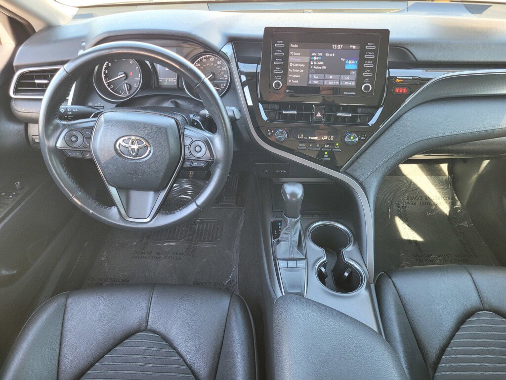 Used 2023 Toyota Camry SE image 11