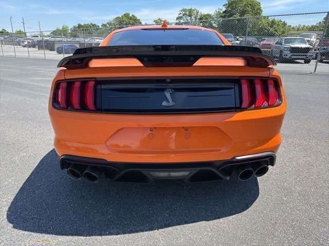 Used 2021 Ford Mustang Shelby GT500 w/ Technology Package RWD image 3