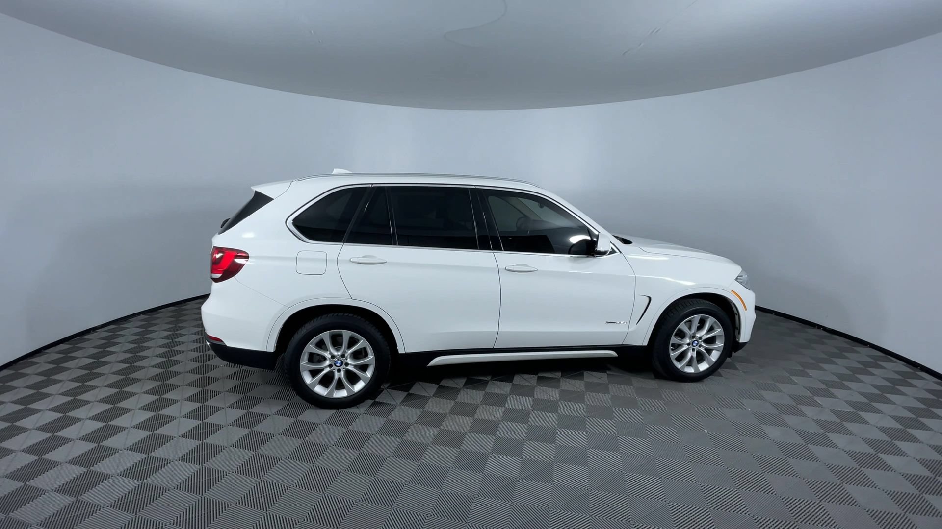 Used 2014 BMW X5 xDrive35d AWD/4WD image 9