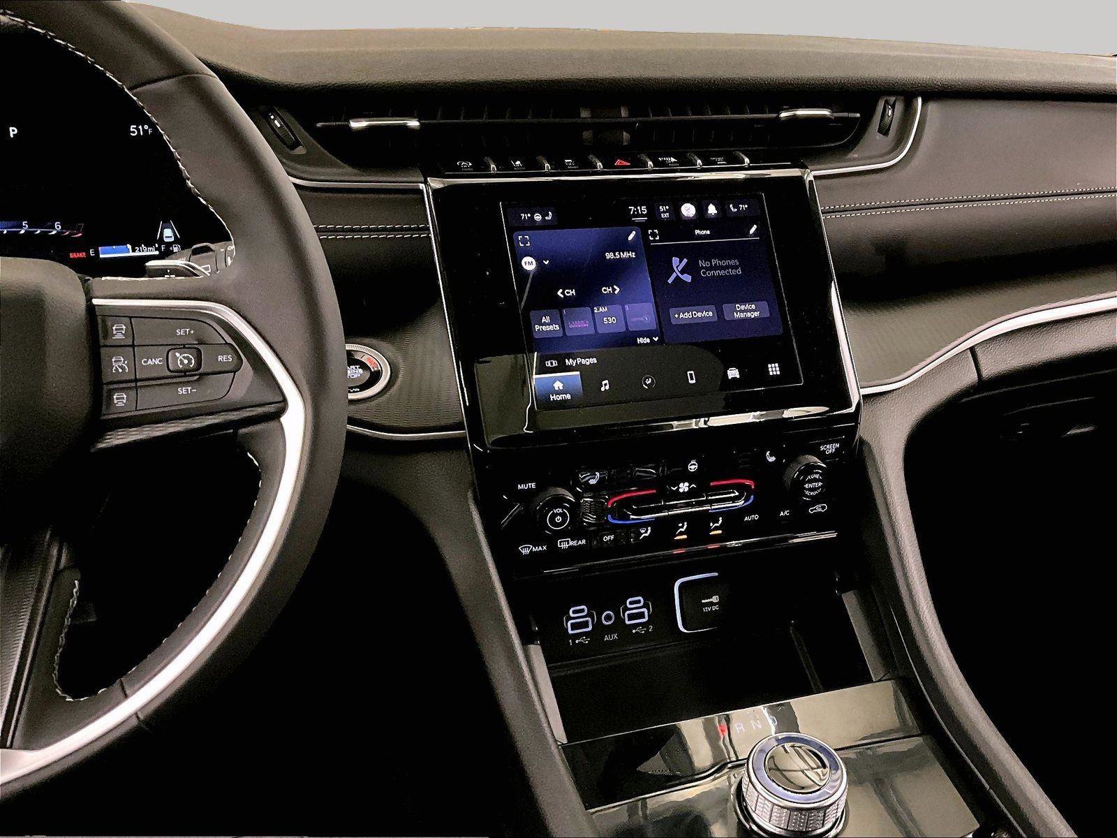 Used 2025 Jeep Grand Cherokee Laredo X w/ Luxury Tech Group I AWD/4WD image 6