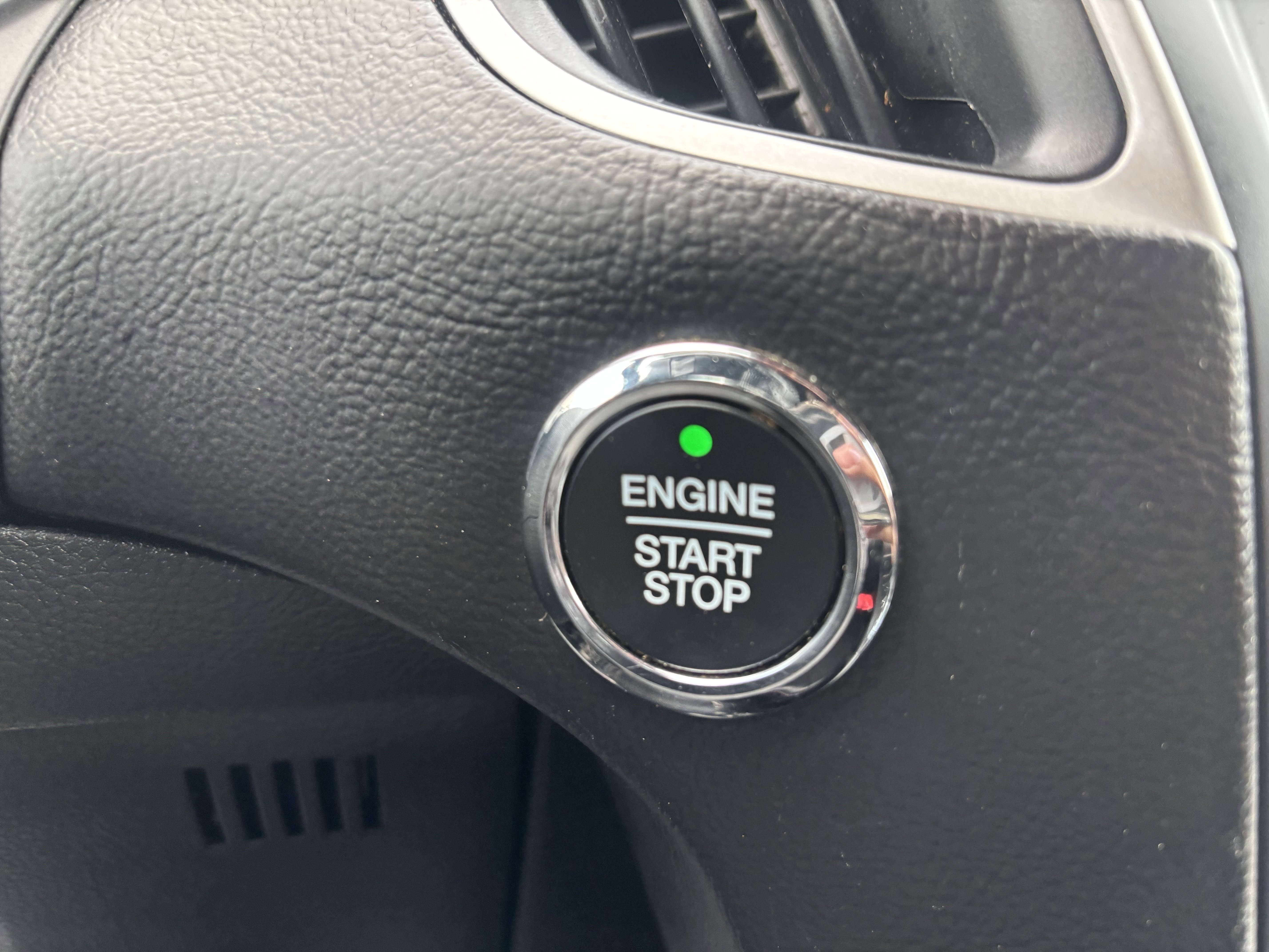 Certified 2024 Ford Edge ST-Line image 33