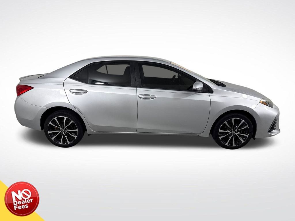 Used 2019 Toyota Corolla SE FWD image 2