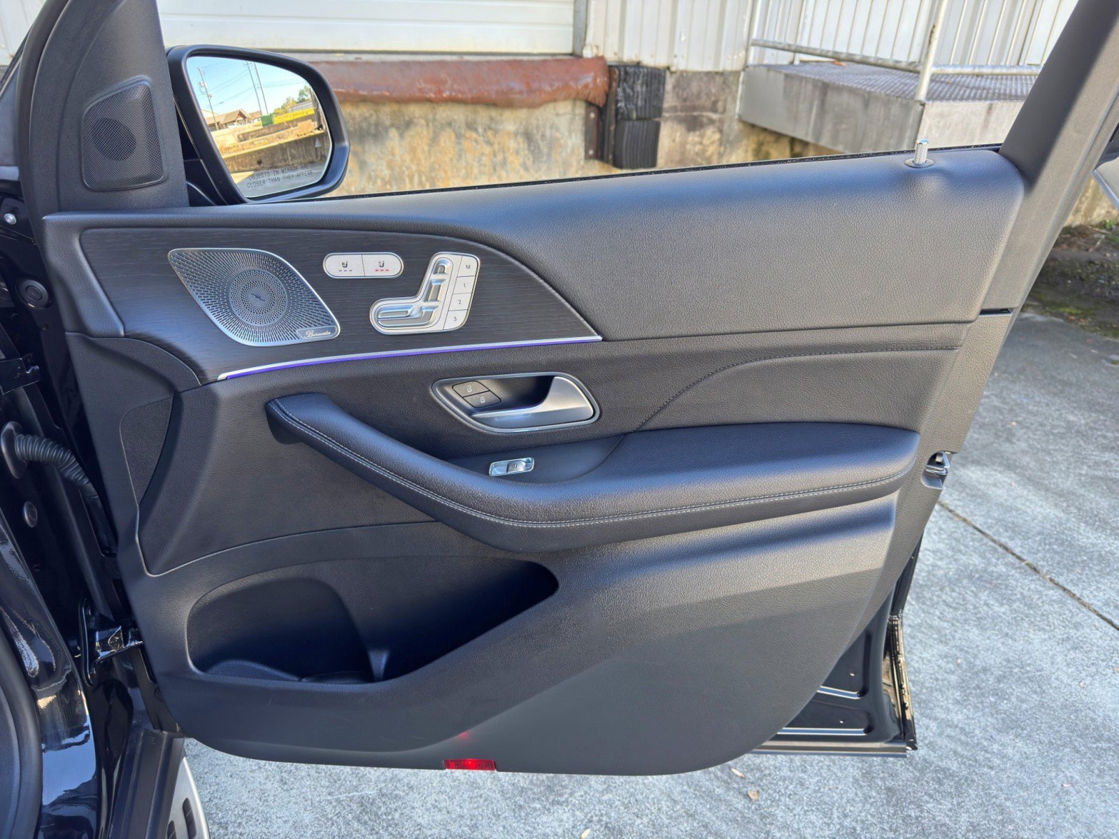 Used 2025 Mercedes-Benz GLS 580 4MATIC image 54