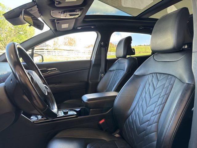 Used 2023 Kia Sportage X-Line w/ X-Line Premium Package AWD/4WD image 4
