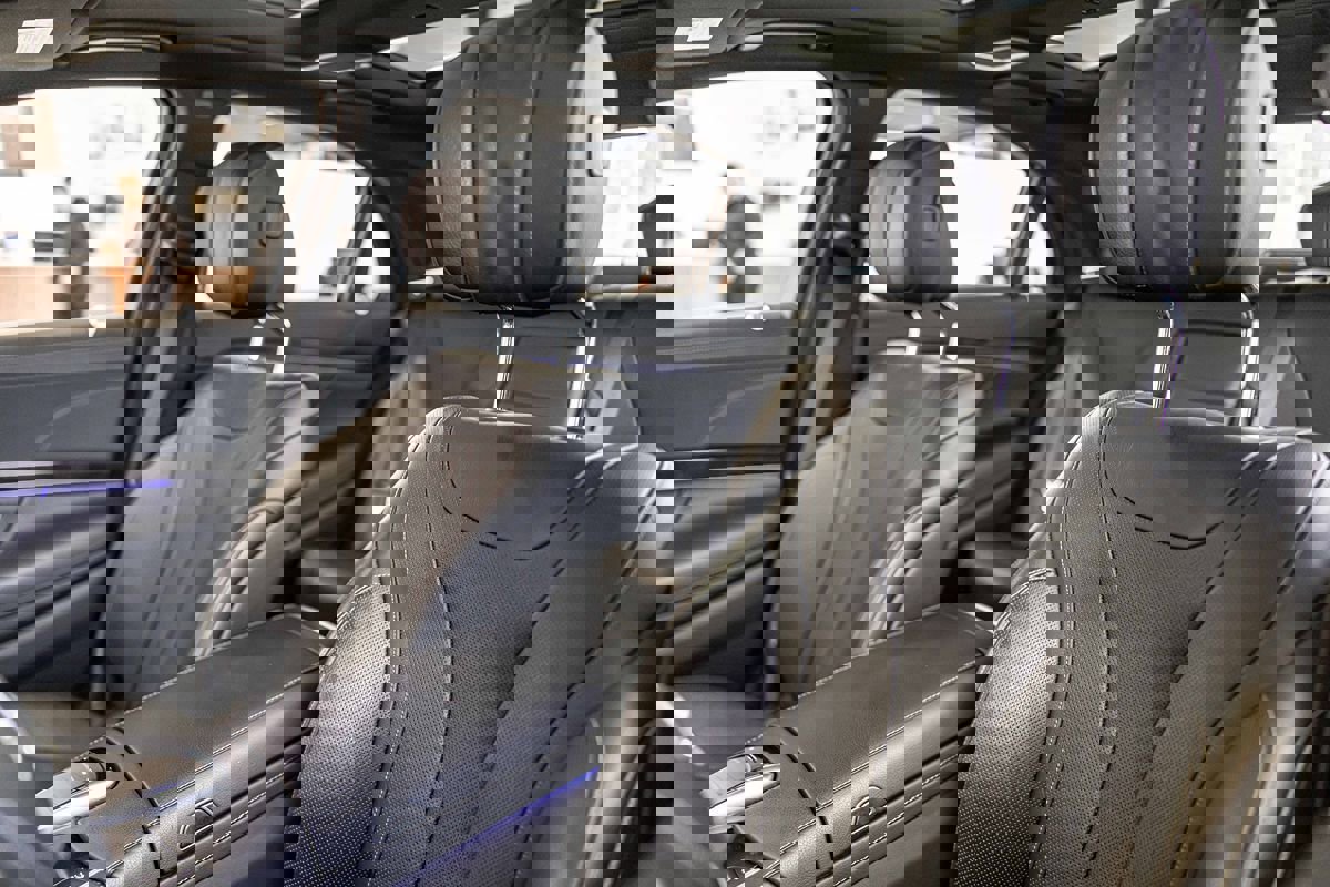 Used 2017 Mercedes-Benz S 550e Sedan w/ Premium Package image 19