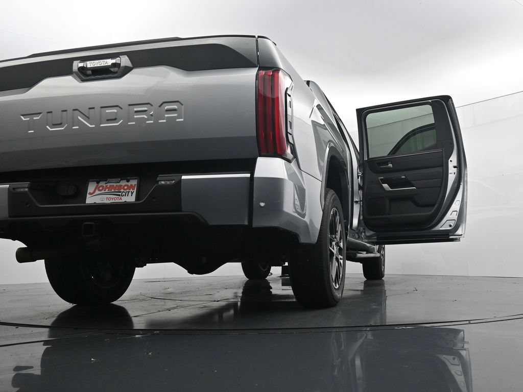 Used 2024 Toyota Tundra Limited AWD/4WD image 44