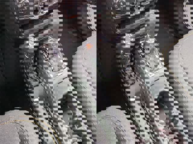 New 2025 Jeep Gladiator Sport image 32