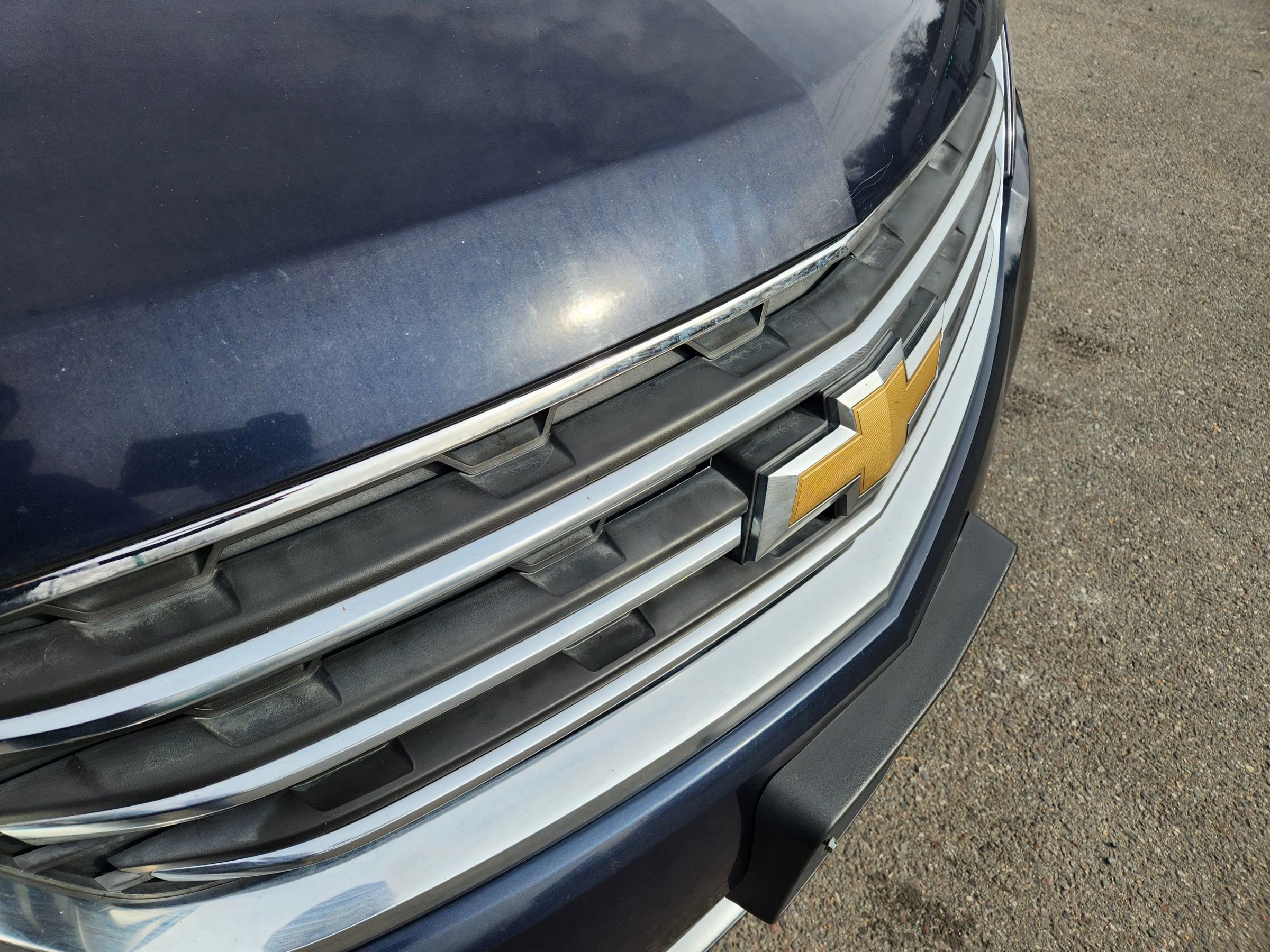 Used 2017 Chevrolet Traverse LT w/ Style and Technology Package image 5