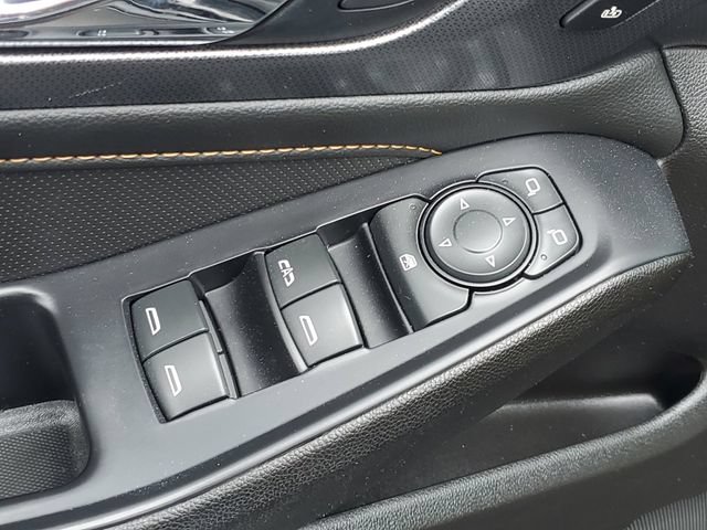 Certified 2021 Chevrolet Traverse Premier w/ Redline Edition AWD/4WD image 18