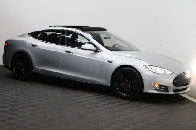 Used 2015 Tesla Model S 85 RWD image 1
