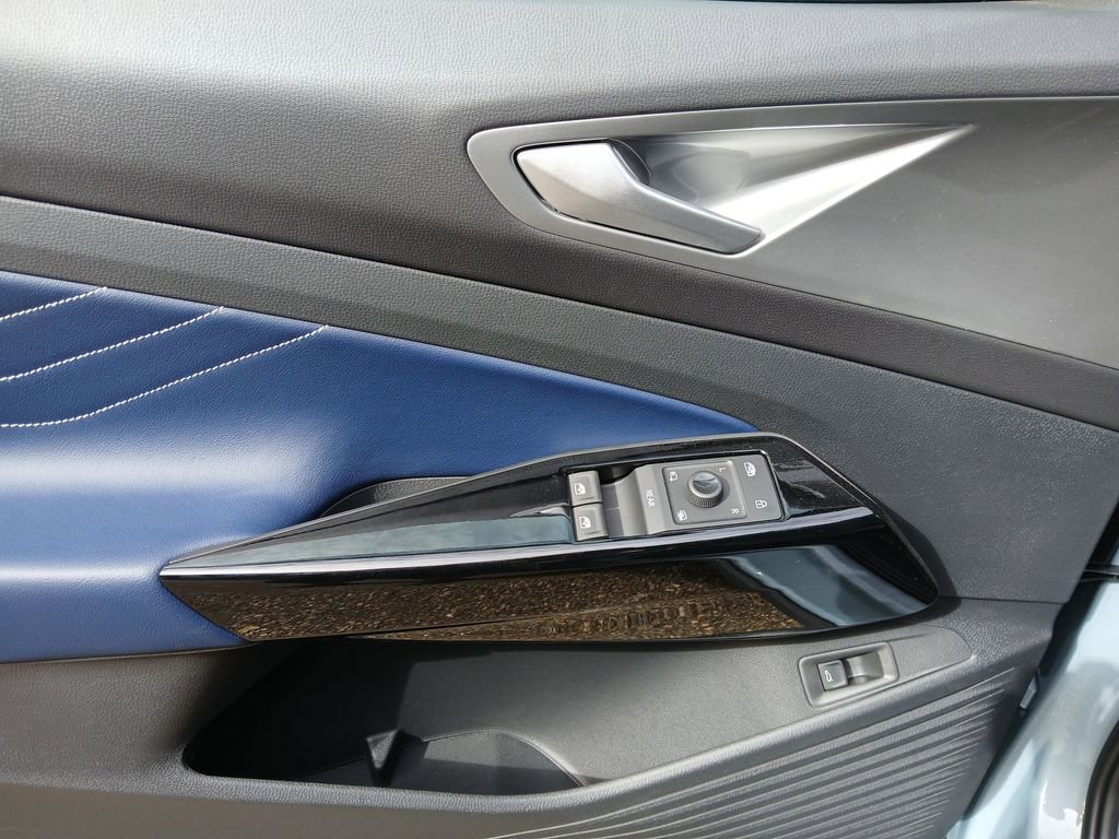 New 2025 Volkswagen ID.4 Pro S Plus image 11