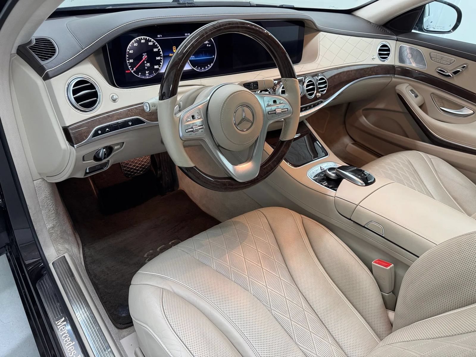 Used 2019 Mercedes-Benz S 560 4MATIC Sedan image 11