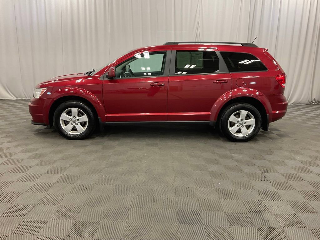 Used 2011 Dodge Journey Mainstreet w/ Popular Equipment Group AWD/4WD image 13