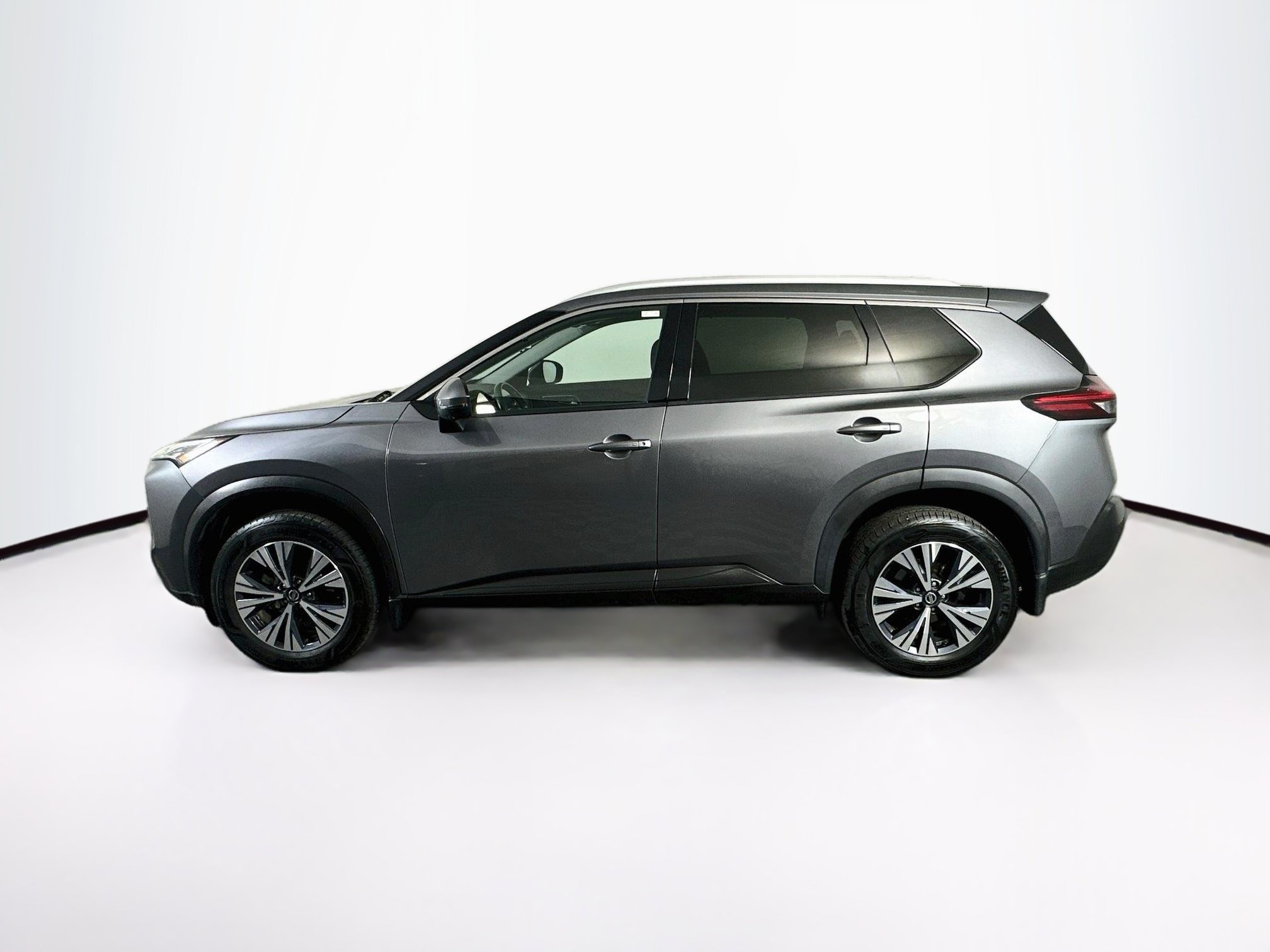 Used 2021 Nissan Rogue SV w/ Premium Package FWD image 4