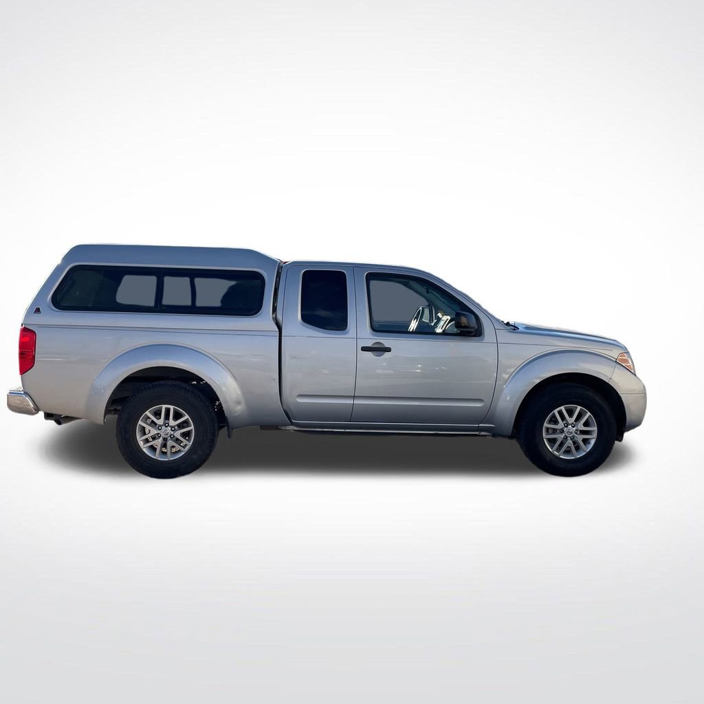Used 2017 Nissan Frontier SV image 6