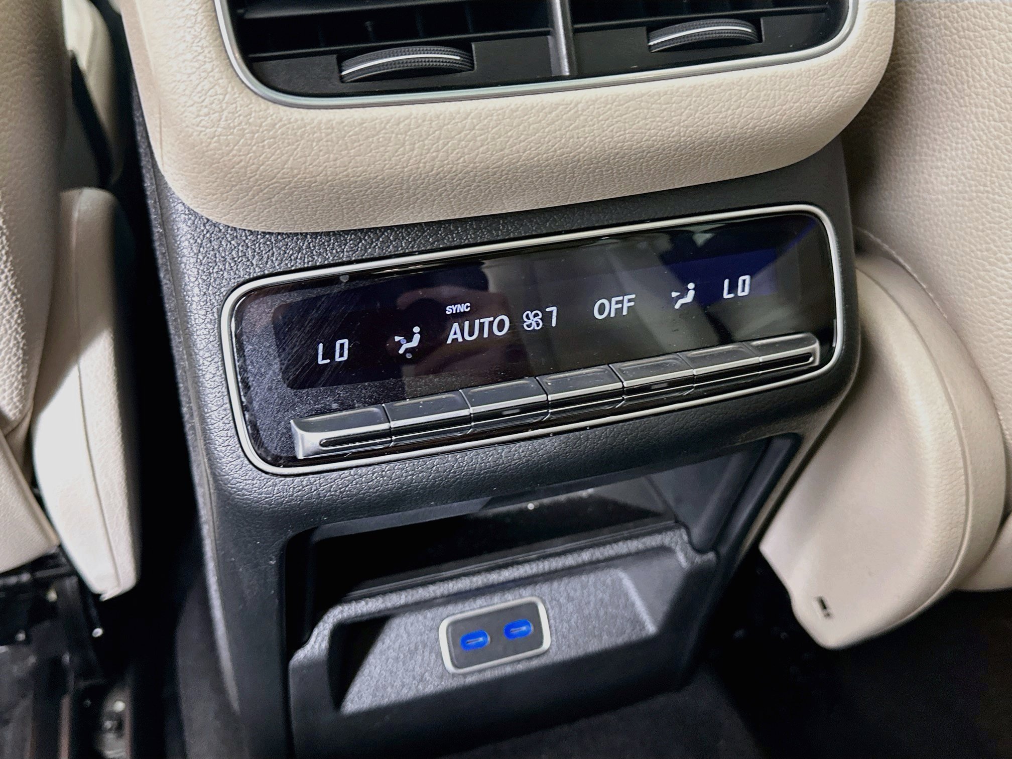 Certified 2026 Mercedes-Benz GLS 450 4MATIC image 32