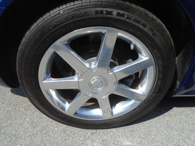 Used 2007 Cadillac XLR RWD image 16