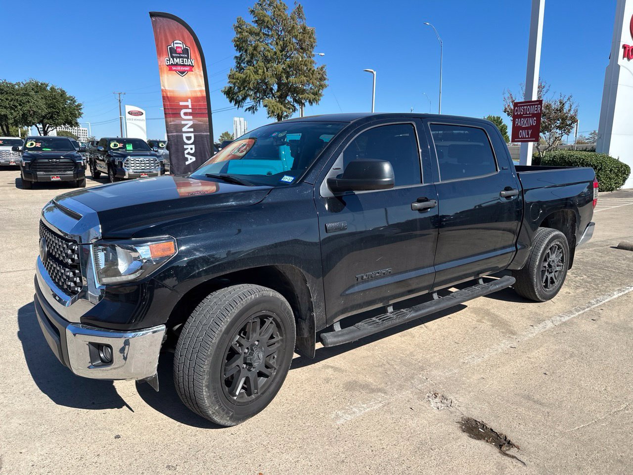Used 2021 Toyota Tundra SR5 w/ SR5 Upgrade Package AWD/4WD image 2