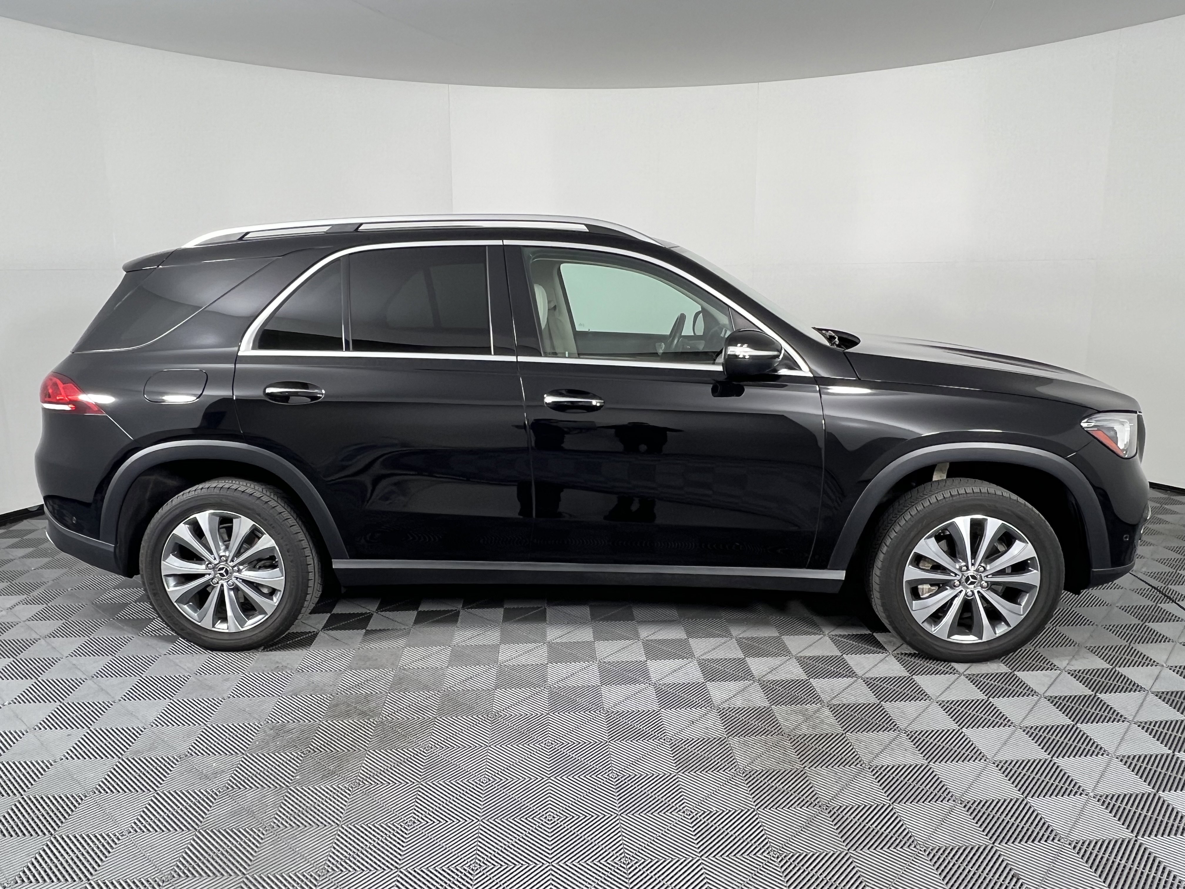 Certified 2020 Mercedes-Benz GLE 350 4MATIC image 14