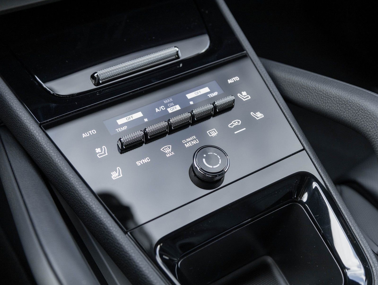 New 2026 Porsche Cayenne Coupe AWD/4WD image 27