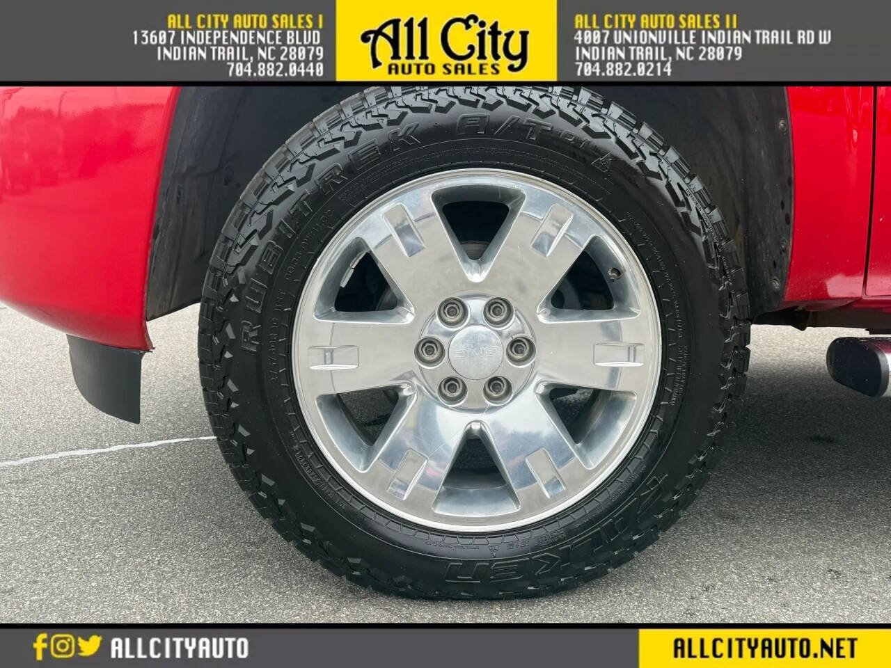 Used 2011 Chevrolet Silverado 1500 LTZ w/ LTZ Plus Package AWD/4WD image 16