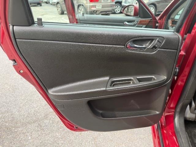 Used 2011 Chevrolet Impala LT w/ Luxury Edition Package image 27