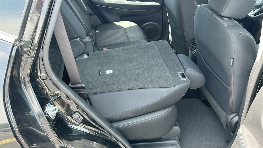 Used 2018 Nissan Rogue S AWD/4WD image 28