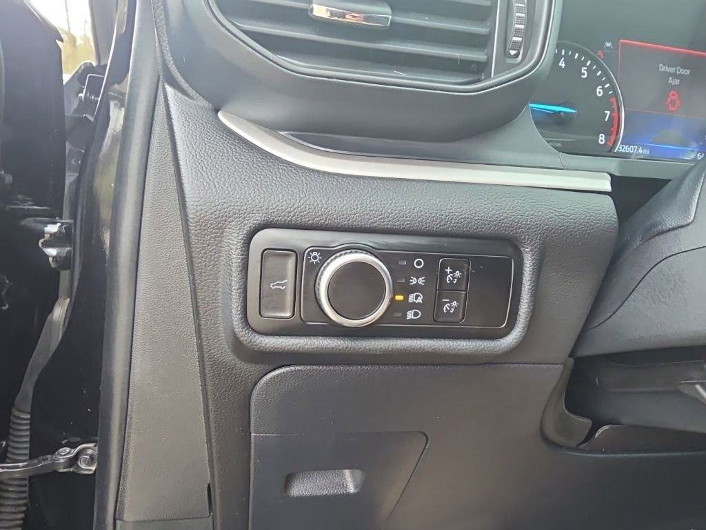 Used 2023 Ford Explorer XLT image 15