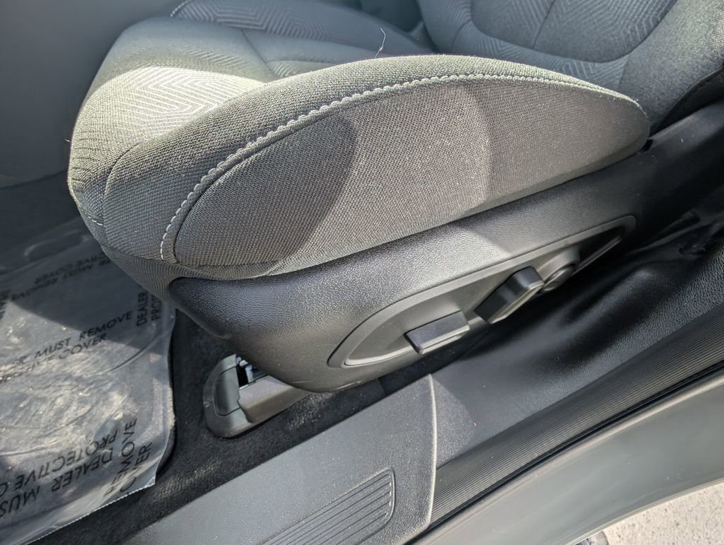 New 2026 Jeep Cherokee Laredo image 13