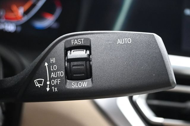 Used 2022 BMW 330i Sedan w/ Driving Assistance Package RWD image 21