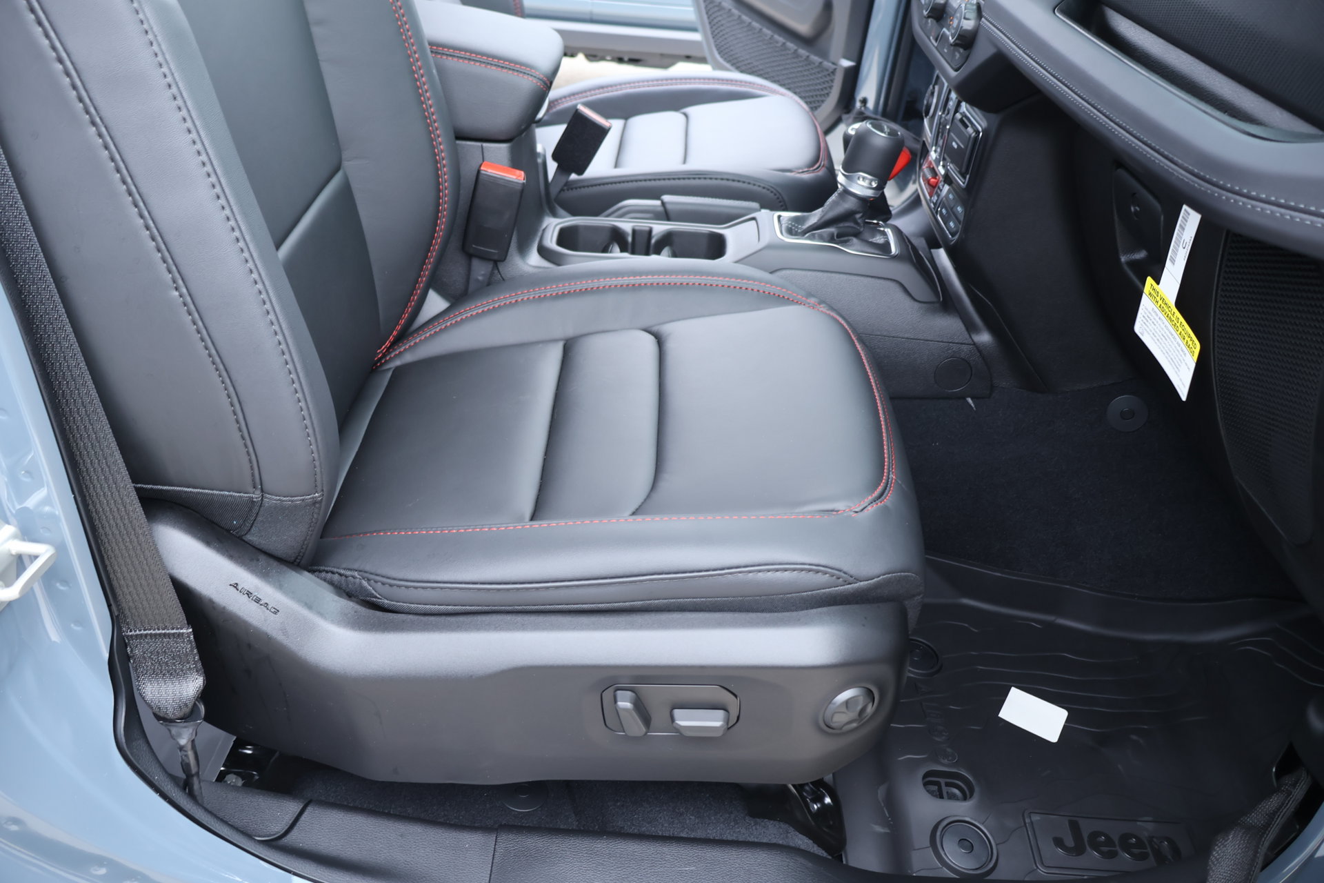 New 2026 Jeep Gladiator Rubicon AWD/4WD image 13