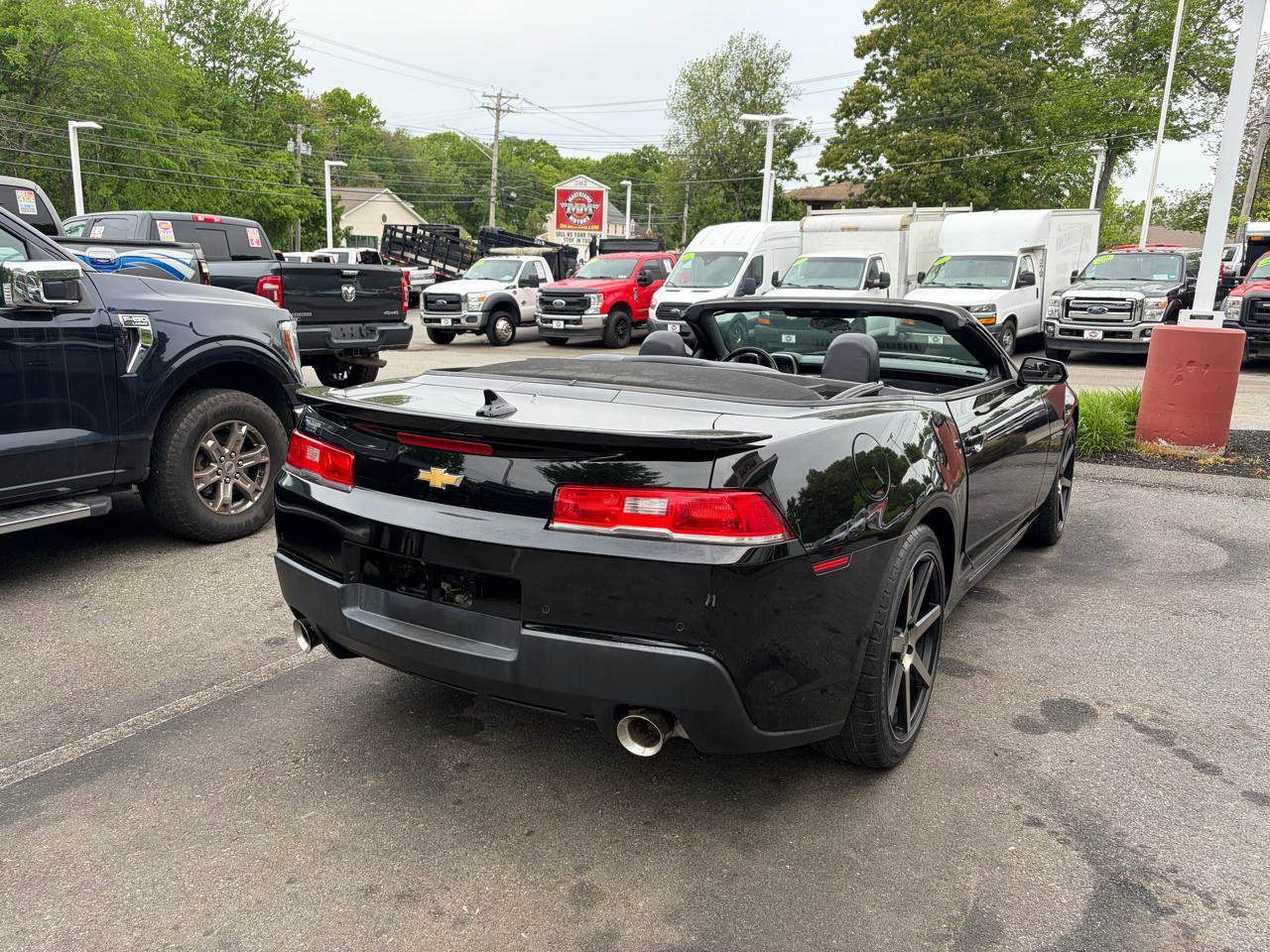 Used 2015 Chevrolet Camaro LT RWD image 8