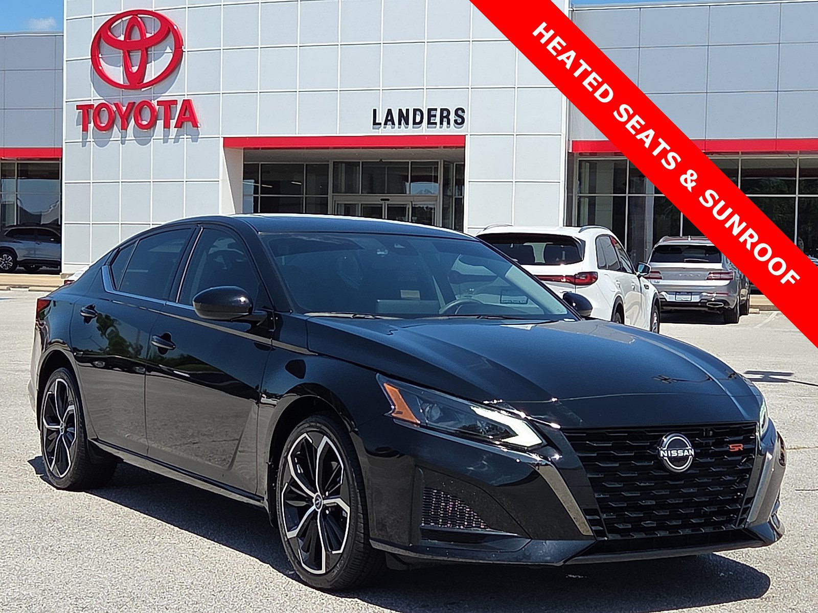 Used 2023 Nissan Altima 2.5 SR w/ SR Premium Package