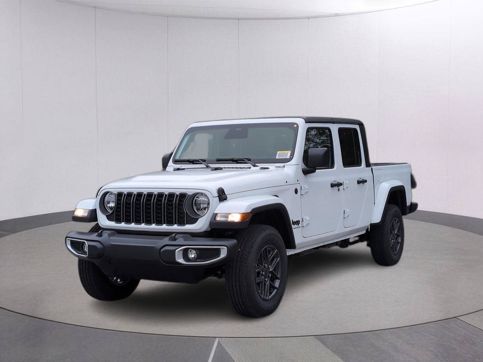 New 2026 Jeep Gladiator Sport