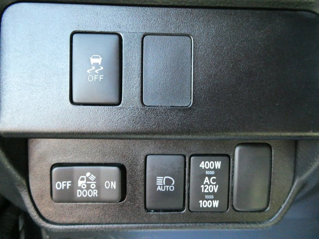 Used 2022 Toyota Tacoma TRD Off-Road w/ Technology Package image 24