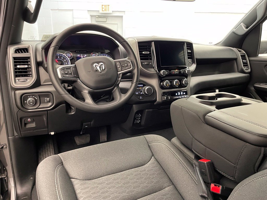 New 2026 RAM 1500 Express AWD/4WD image 12